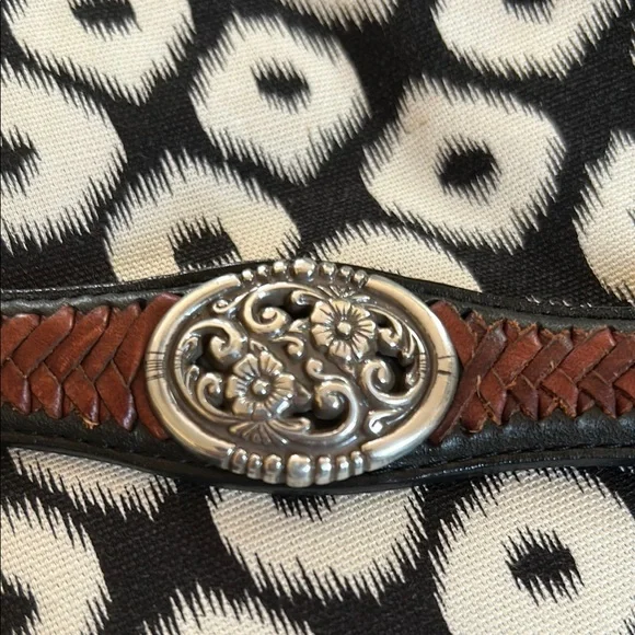 Justin Two-Tone Belt With Silver Concho - Picture 8 of 9